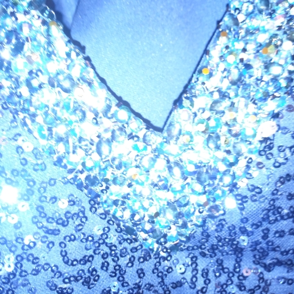 Dress - Picture 3 of 6